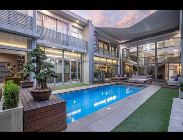 16,444M² HOTEL FOR SALE IN SILVER LAKES GOLF ESTATE